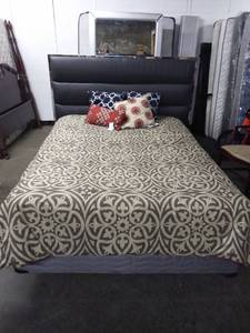 lot 5226 image: Amazing Black Padded Queen Bed