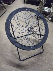 lot 5252 image: 32 Bungo Bungee Chair