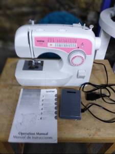 lot 5266 image: Brother XL-2610 Sewing Machine