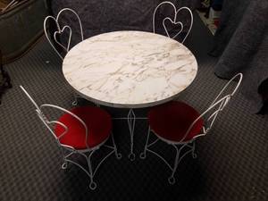 lot 14092 image: Vintage Ice Cream Parlor Table and Chair Set