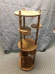 lot 14095 image: Circular Corner Stand