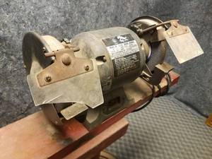 lot 14102 image: Bench Grinder on Stand