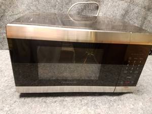 lot 14105 image: Frigidaire 1100W Microwave