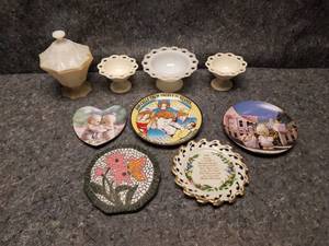 lot 14134 image: Collectors Plates and Decorative Glassware