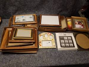 lot 14136 image: Picture Frame Lot #1