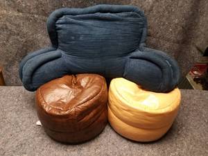 lot 14141 image: Back Rest Pillow and Round Cushions