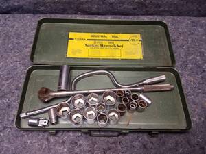 lot 14163 image: Vintage Socket Set