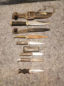 lot 14170 image: Lot of Combat, Utility, andor Hunting Knives