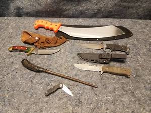 lot 14171 image: Lot of Combat, Utility, andor Hunting Knives #2