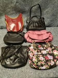 lot 14173 image: Lot of 6 Purses #2