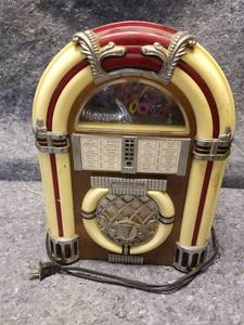 lot 14177 image: Vintage Jukebox Radio and Casette Player