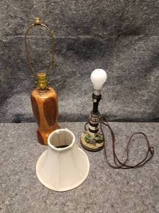 lot 14179 image: Lot of 3 Lamps