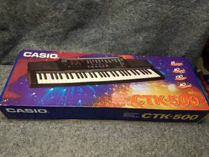 lot 14184 image: Casio CTK-500 Electric Keyboard