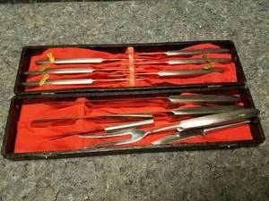 lot 14193 image: Vintage Cutlery Set in Case