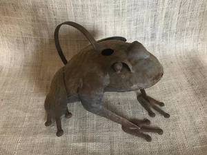 lot 2904 image: Large Tin Frog Watering Can