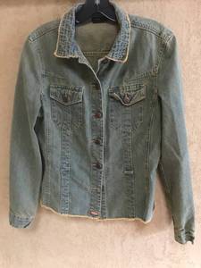 lot 2913 image: Mings Jean Jacket