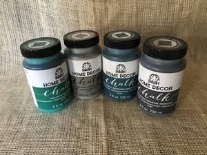 lot 2920 image: Folk Art Home Decor Chalk Paint (8 ounce)--New and unopened