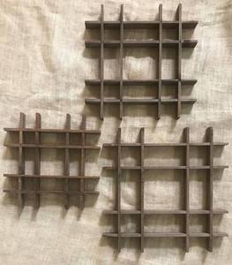 lot 2922 image: Set of 3 miniature shelves (staggered sizes)