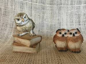 lot 2923 image: 3 12 Owl Figurine on books and owls miniature