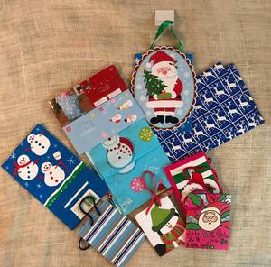 lot 2933 image: Christmas Gift Bags including bag for Extra Large Gifts
