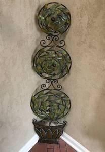 lot 2942 image: 46 Metal Topiary Tree Wall Decor