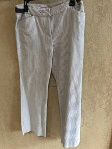 lot 2951 image: Nine & Company (Nine West) striped dress crop pants