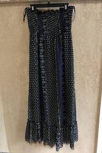 lot 2955 image: Long sleeveless print dress
