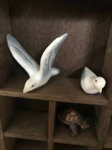 lot 2975 image: Seagulls and turtle miniatures