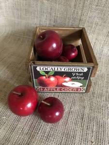 lot 2977 image: Small Wood Crate and apples