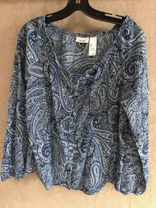 lot 2990 image: Liz & Company top