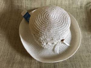 lot 3001 image: Pack n Go hat (new with tags)