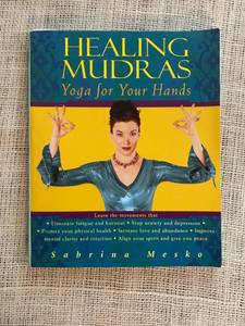 lot 3005 image: Healing Mudras Yoga for your Hands