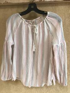 lot 3007 image: Multi Colored Striped Gap Tunic Top