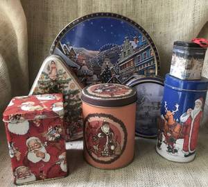 lot 3024 image: Festive Holiday Tins