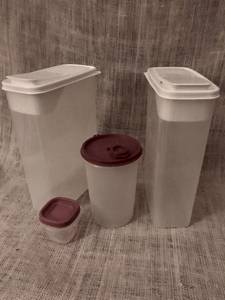 lot 3030 image: Plastic Storage Containers