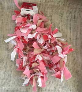lot 3043 image: 6 Ft garland