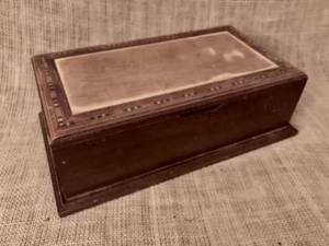 lot 3059 image: Wood Jewelry Box