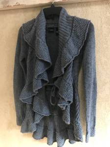 lot 3082 image: Daytrip Sweater Cardigan