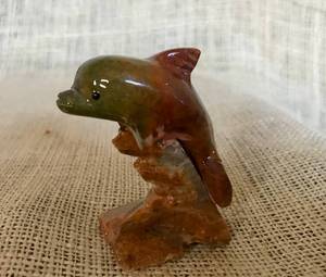 lot 3088 image: 3 StoneOnyx carved dolphin