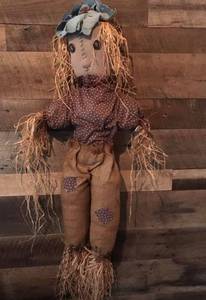 lot 3096 image: 4 ft Folk-art Scarecrow