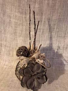 lot 3102 image: Rustic metal vaseburlap shelf decor
