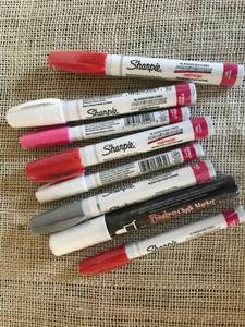 lot 3110 image: Sharpie Paint Markers (newunopened)