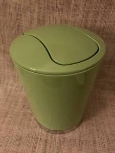 lot 3111 image: Flip top green colored trash can