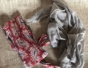 lot 3134 image: Set of Scarves