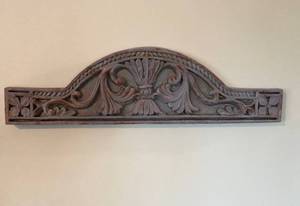 lot 3136 image: Wall Decor (would be great above doorway or window)