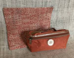 lot 3152 image: TravelMake Up Bags
