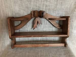 lot 3156 image: Wood Shelf