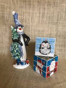lot 3160 image: Ceramic Penguin Holiday Decor