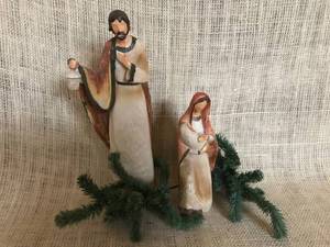 lot 3165 image: Mary and Joseph Figurines