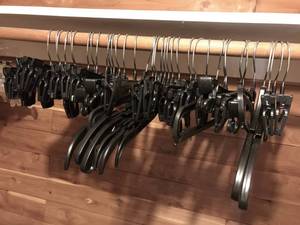 lot 3172 image: Hangers